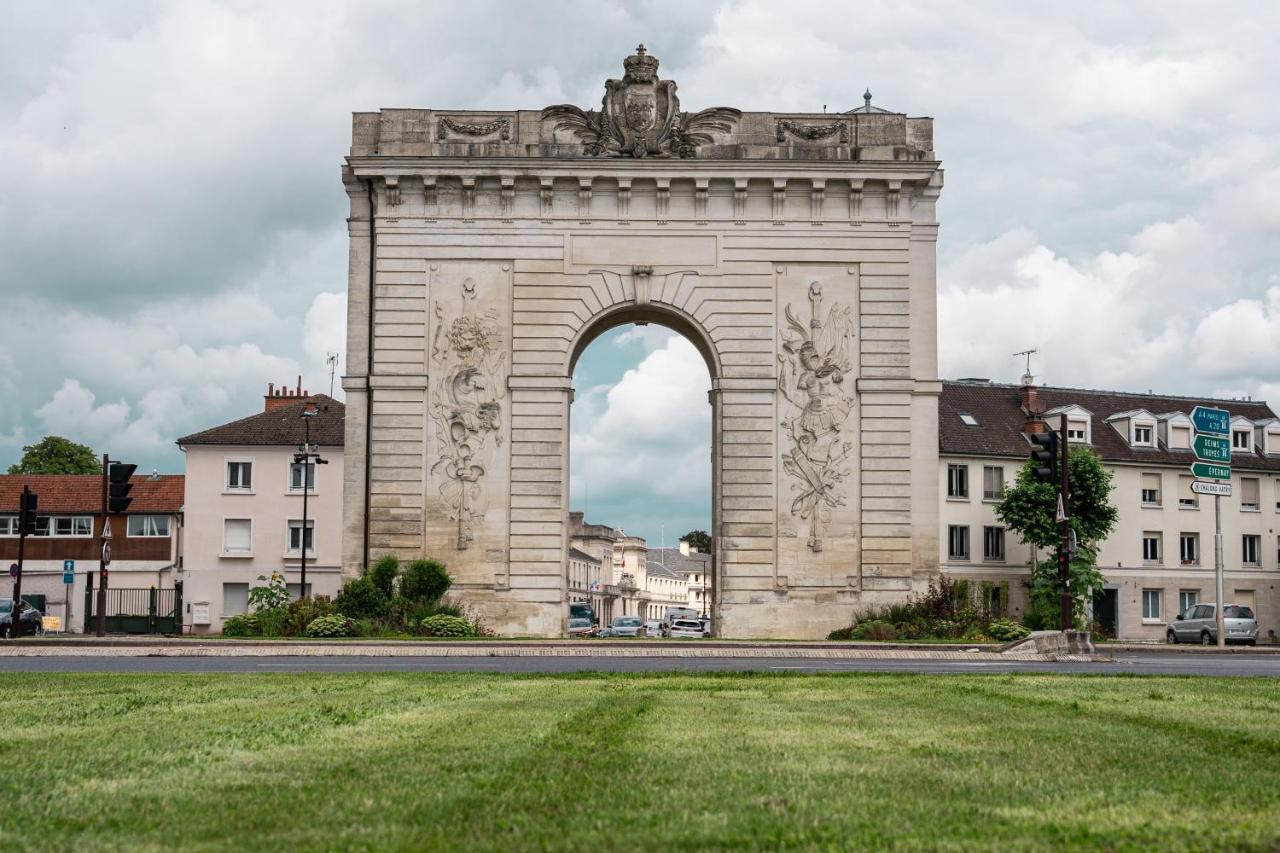 Appartement Le Petit Leon à Châlons-en-Champagne Extérieur photo